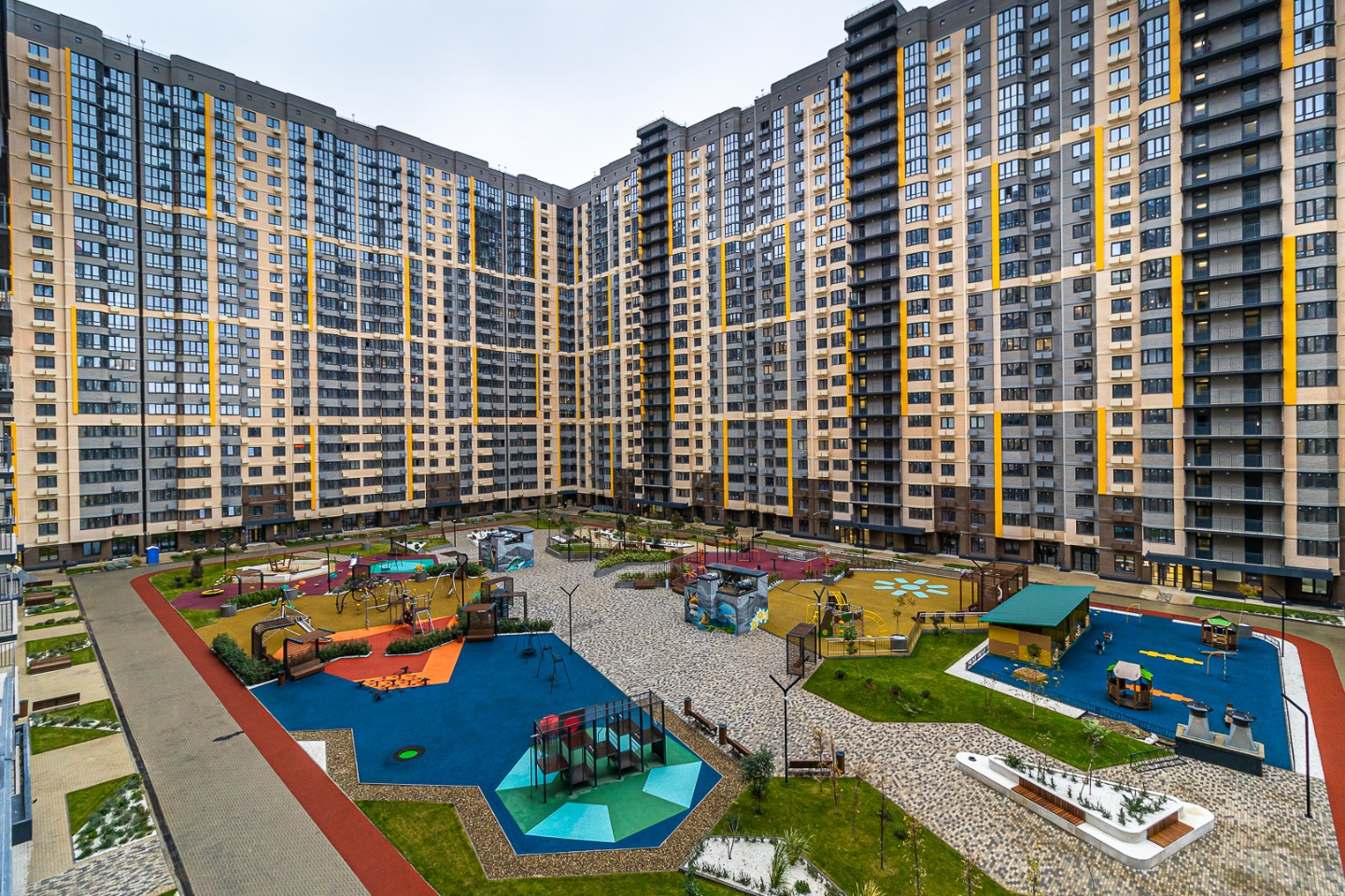 Продается уютная студия площадью 24.1 м² в современном жилом комплексе ЖК Урал.
 Идеальный вариант для комфортной жизни, инвестиций или старта самостоятельной жизни.
🏠 О КВАРТИРЕ:
Площадь: 24.1 м² (грамотная планировка, нет лишних коридоров).
Этаж: 7-й (светлый этаж, отличный вид из окон).
Состояние